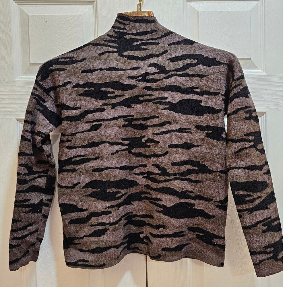 Tahari Turtleneck Sweater SIZE Small Green Black